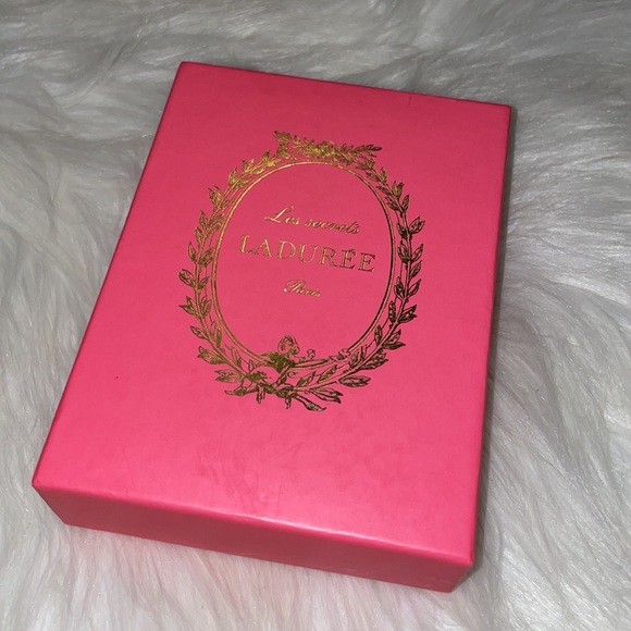 Les Secrets Laduree Bag Charm - Picture 4 of 4